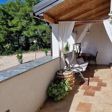 Apartmani Dutkovic Vrboska Buitenkant foto