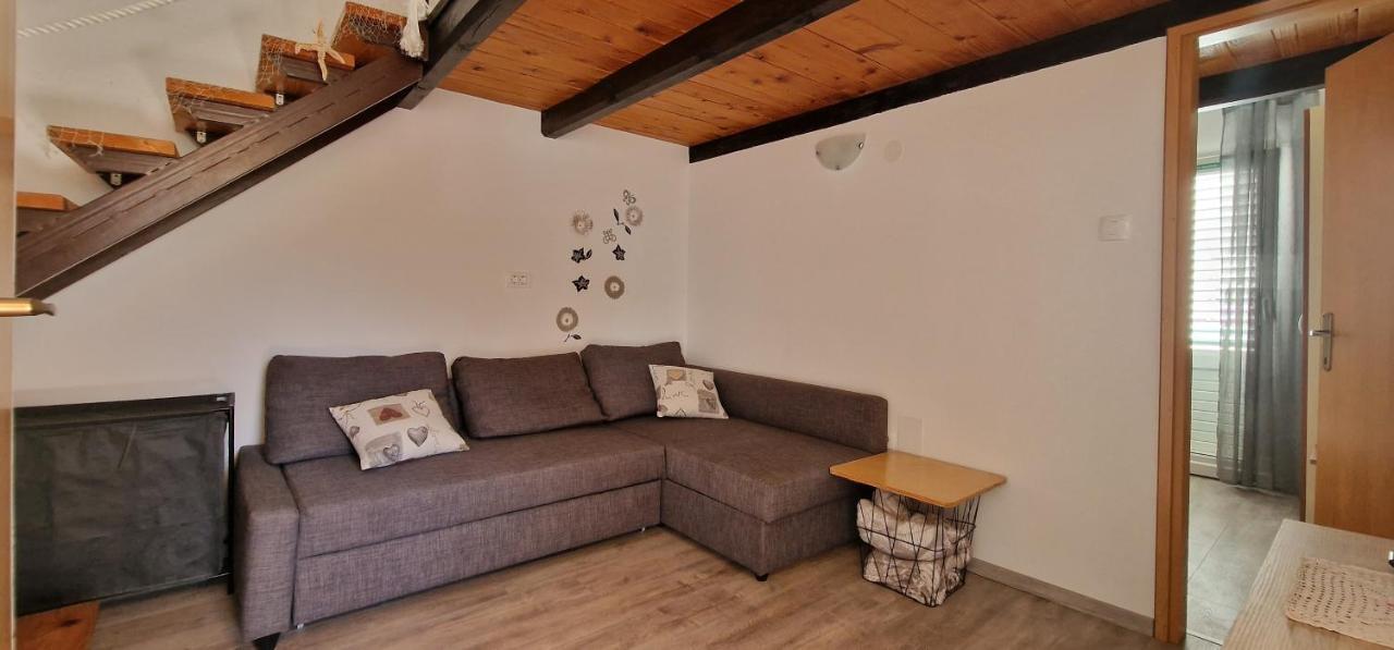 Apartmani Dutkovic Vrboska Buitenkant foto