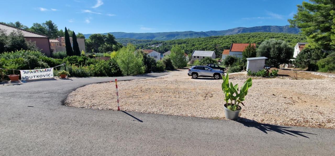 Apartmani Dutkovic Vrboska Buitenkant foto