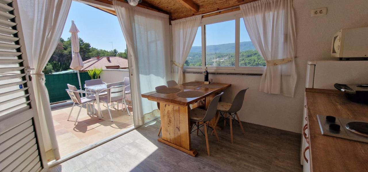 Apartmani Dutkovic Vrboska Buitenkant foto