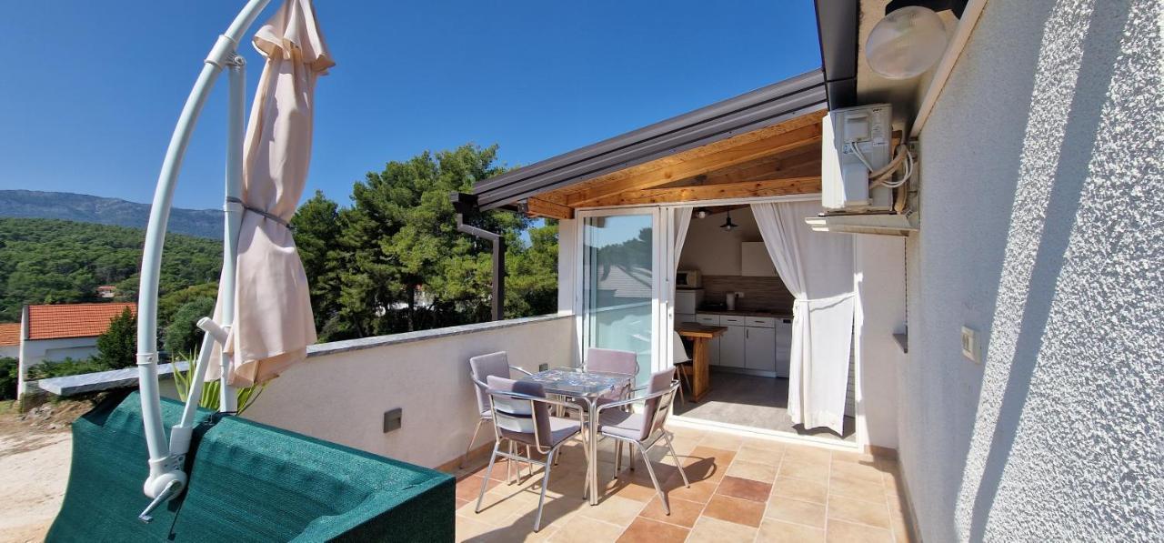 Apartmani Dutkovic Vrboska Buitenkant foto