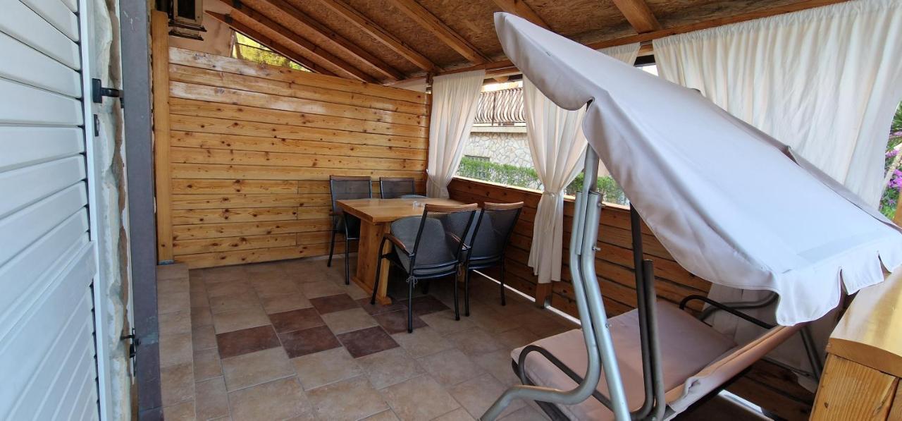 Apartmani Dutkovic Vrboska Buitenkant foto