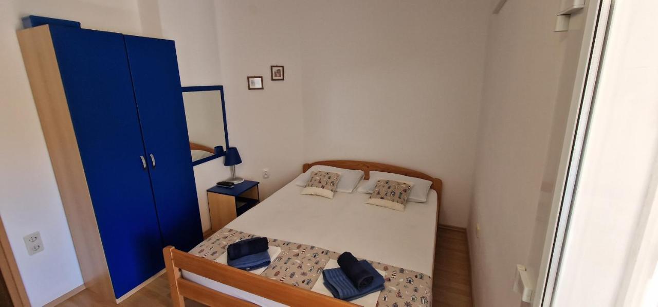 Apartmani Dutkovic Vrboska Buitenkant foto