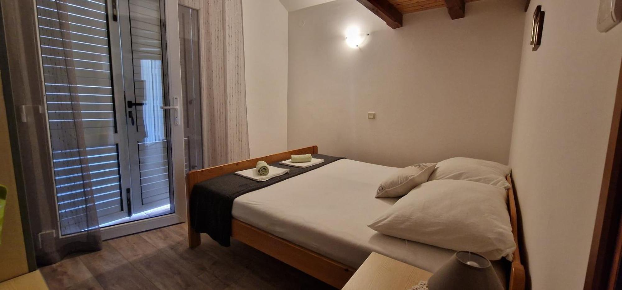 Apartmani Dutkovic Vrboska Buitenkant foto