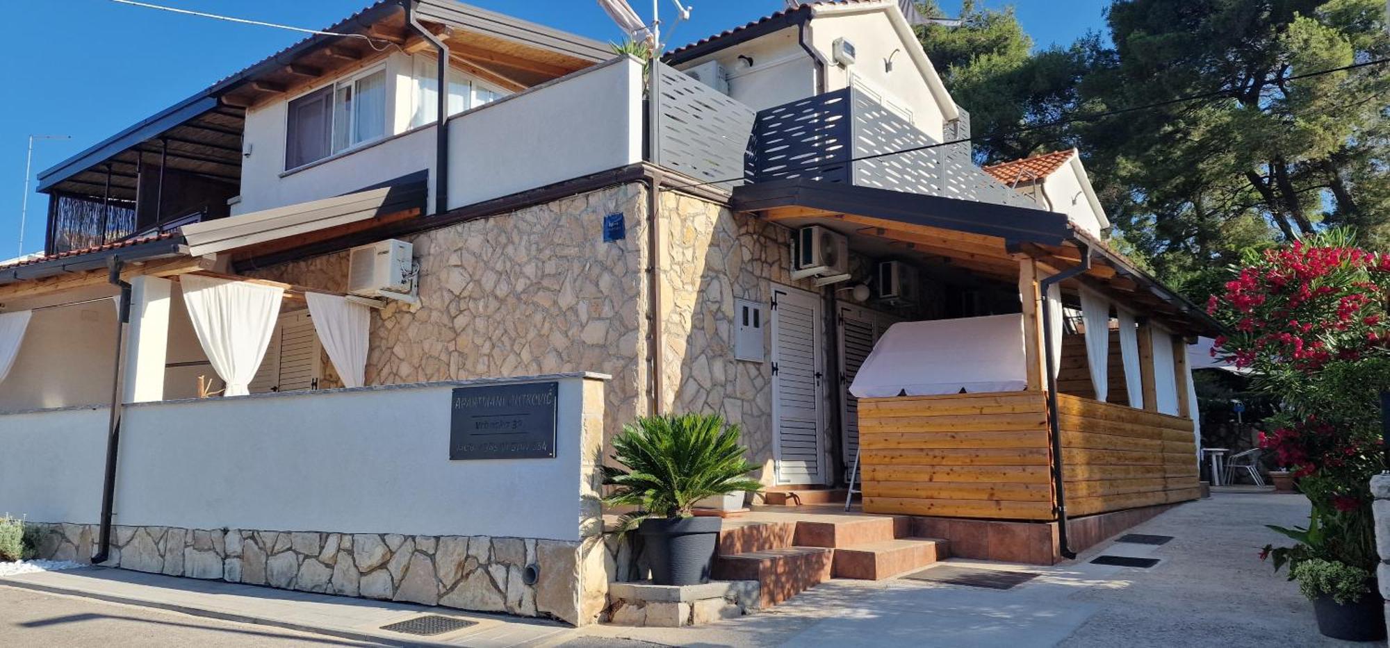 Apartmani Dutkovic Vrboska Buitenkant foto
